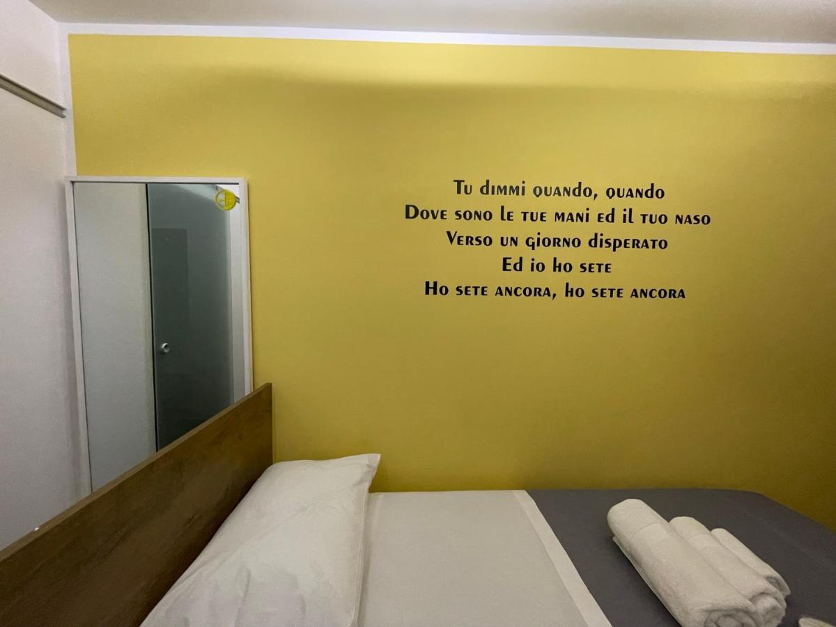 Yes I Know My Room - Mini Room Martiri نابولي المظهر الخارجي الصورة